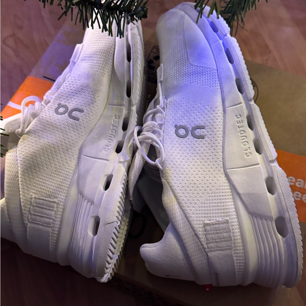 Got them for Christmas and they do not fit. 

$80
Men’s 8.5
Euro 42